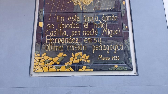 Aquí se hospedó Miguel Hernández.