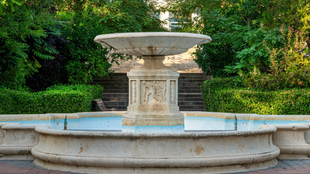 Residencia de Ingenieros Fountain