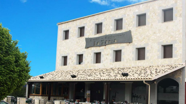 Hostal la Zarza